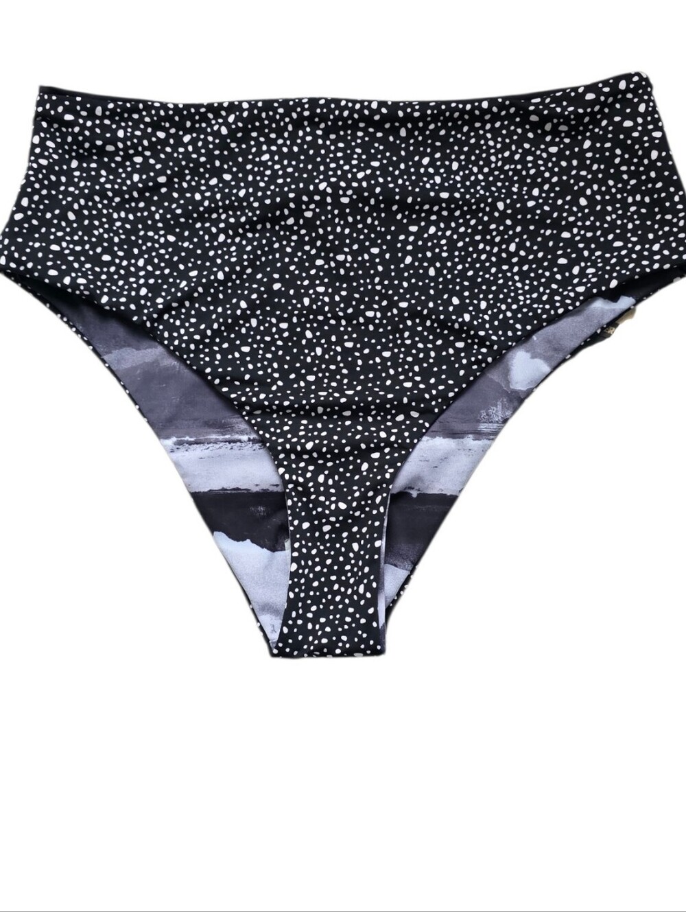 Nike Swim Move To Zero Reversable Swim Bottom NWT Large